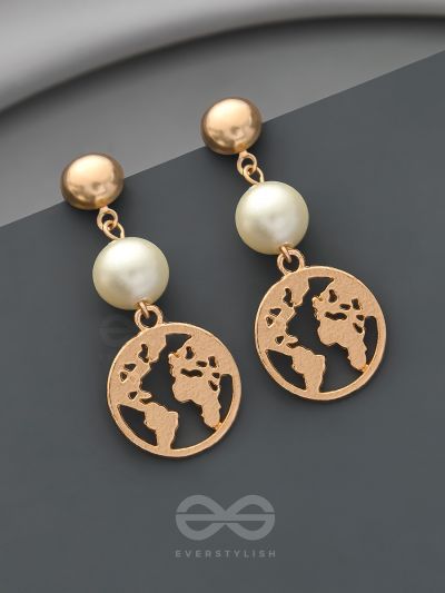 The Frosty Globe- Golden Pearl Earrings