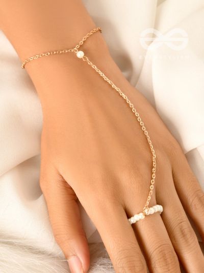 Pearl Around- Hand Harness Golden Pearl Bracelet