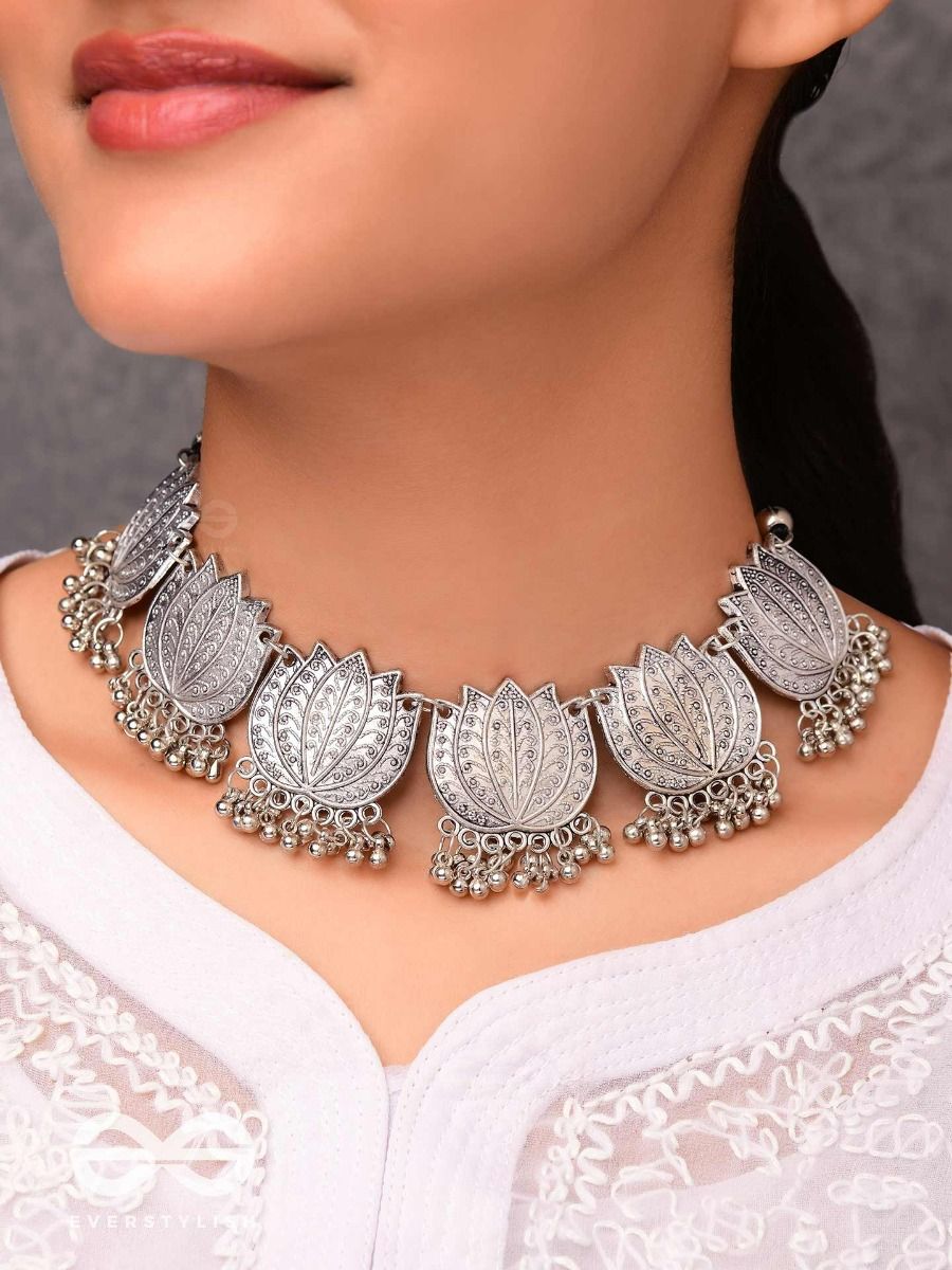 Choker oxidised on sale