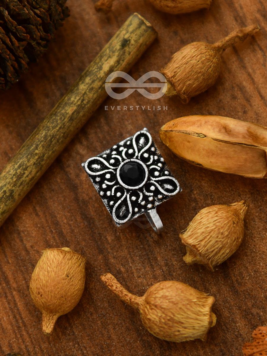 The Elegance Sqaured Non Pierced Boho Nosepin Onyx Black