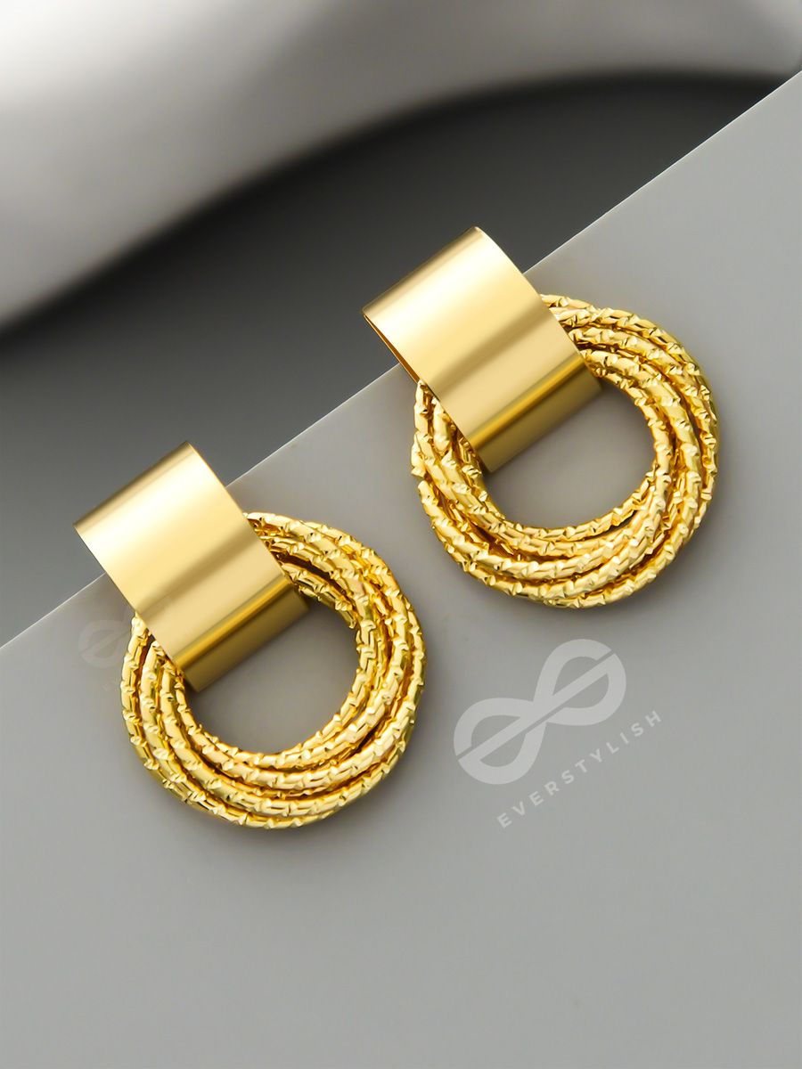 Gold Circle Wave Statement Round Earrings, 18K Gold Plated Luxury Stat –  KesleyBoutique