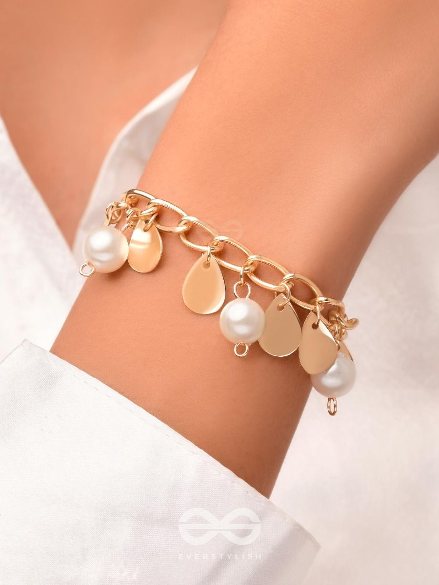 Sukkhi Glorious Kundan Gold Plated Pearl Bracelet for Women (BC100391) -  Sukkhi.com