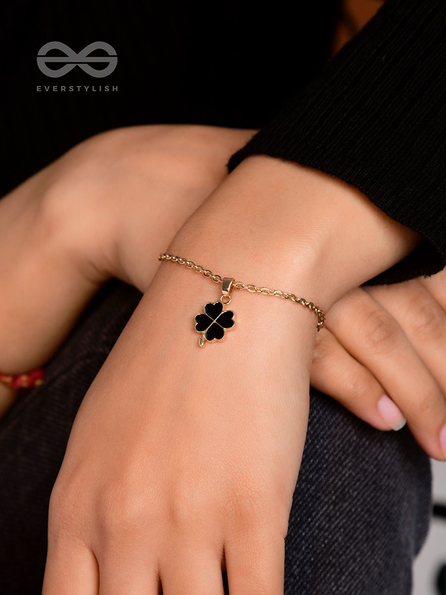 Ek Onkar Baby Nazaria Gold Bracelet | Bracelet for Kids | CaratLane