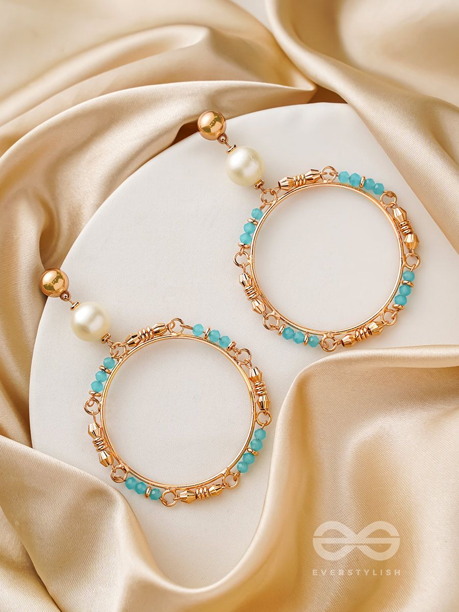 Gold Plated Bold Oval Hoop Earrings | Juulry.com