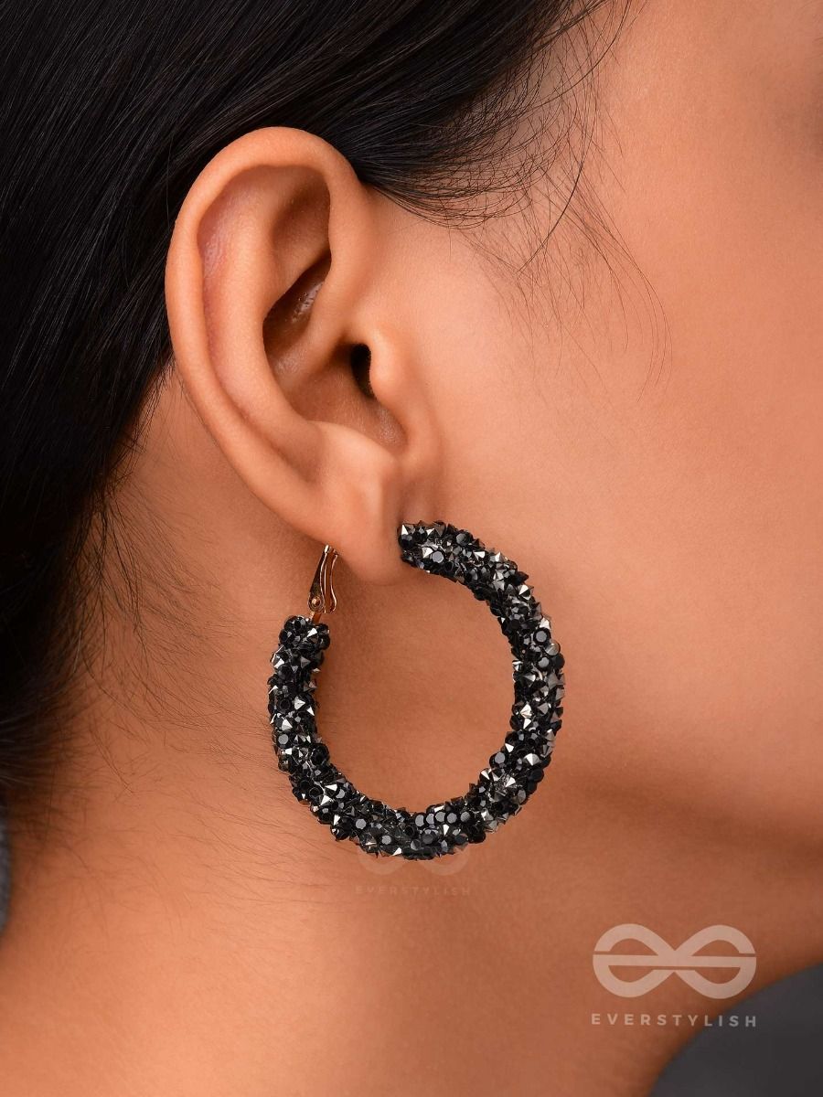 Fashion Crystal Stud Earrings With Black Rhinestone