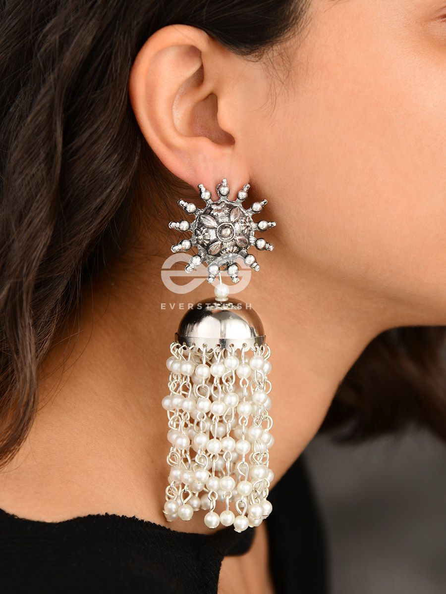 The Frosty Dewdrop- Oxidised Pearl Earrings