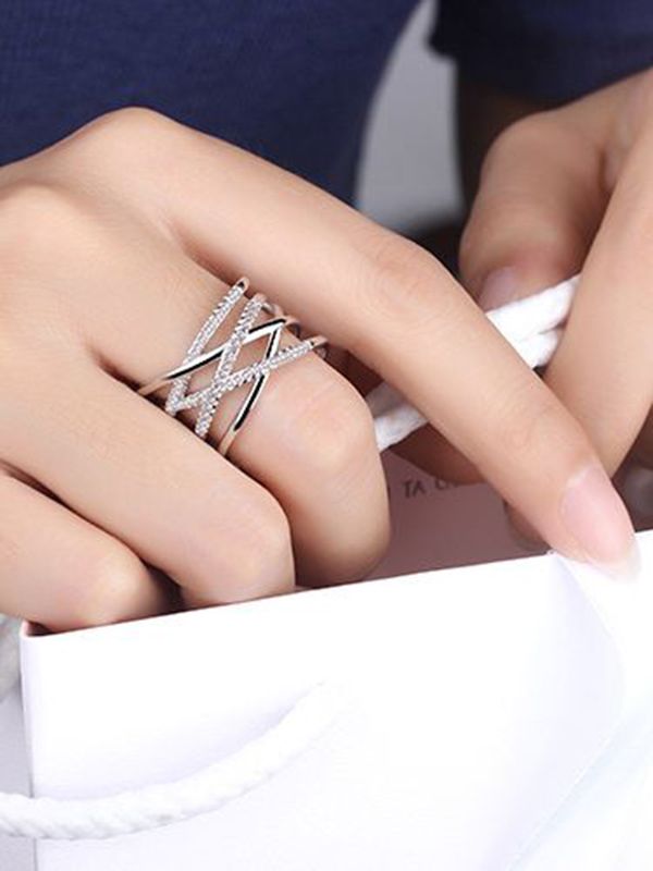 Ardent Crisscross Adjustable American Diamond Ring