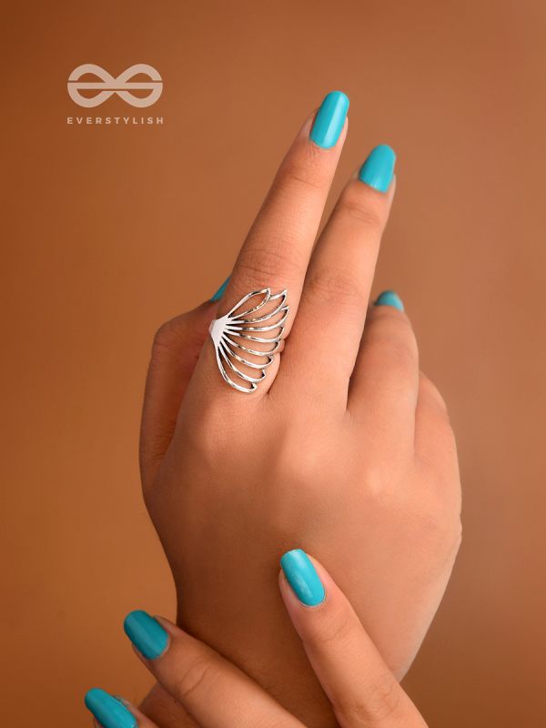 THE WING FEATHER SAGA- STATEMENT SILVER RING