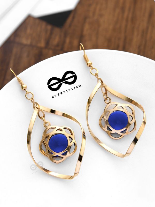 A Star-Studded Twist (Royal Blue) - Golden Light-weight Earrings