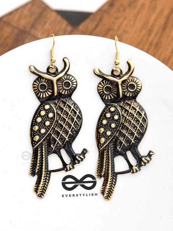 The Golden Chic Owls - A Dark Fantasy Collection