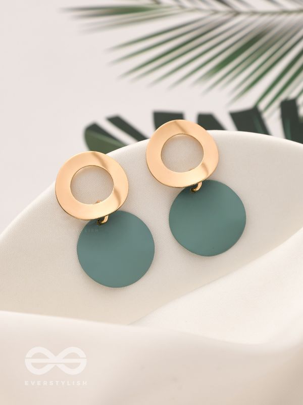 The Geometric Glam Earrings - Golden Green