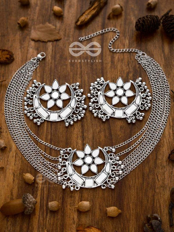 The Shimmery Eclipse - Set of Mirror Earrings and Neckpiece