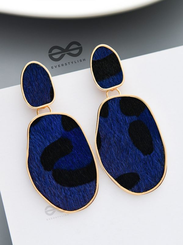 The Chic Leopards - Golden Dangler Earrings (Royal Blue)