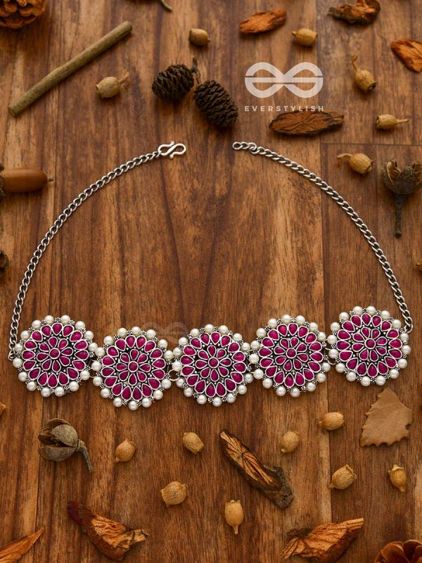 The classy Desire - Perfect Pearl Embellished Statement Choker (Ruby Red)