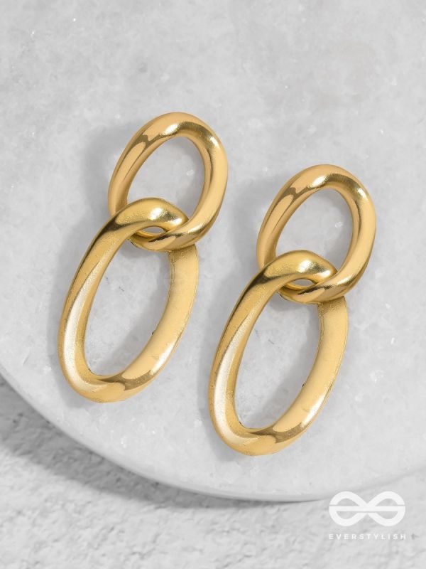 Delicate Interwined Gold Chain Dangler Earrings