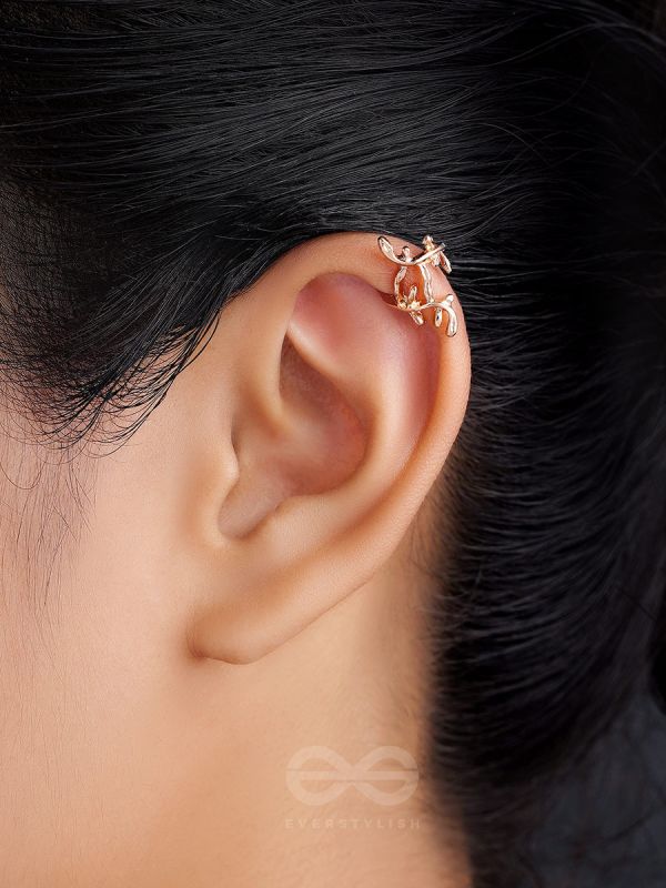 The Crown of Glory- Golden Adjustable Earcuff (One Ear)