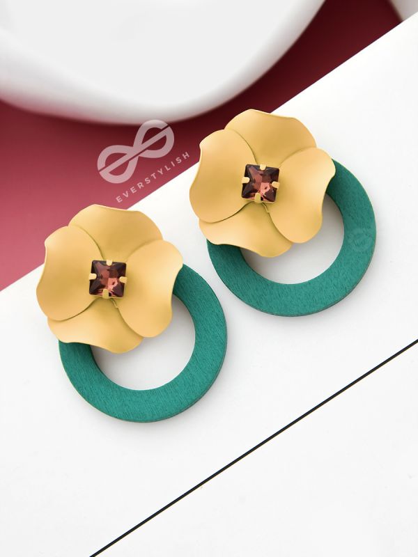 THE FLORAL MESMERISERS - STATEMENT STUD EARRINGS (Mellow)