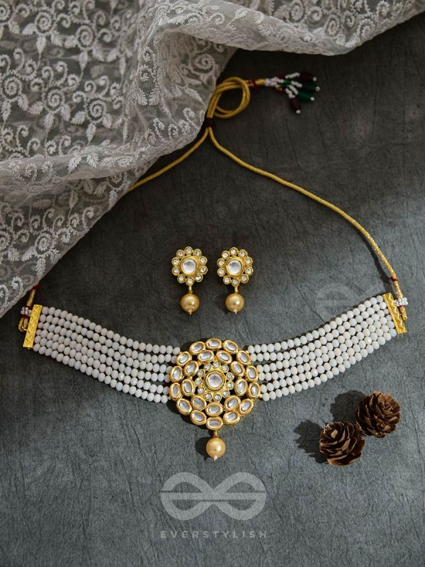 Royalty of the Sultanate - Set of Choker and Earrings (Off White)