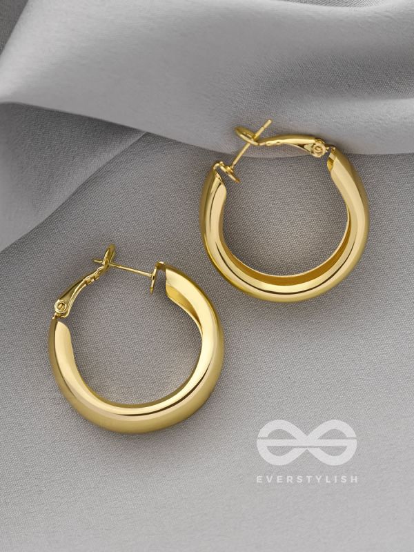 Twinkling Orbits- Golden Hoop Earrings