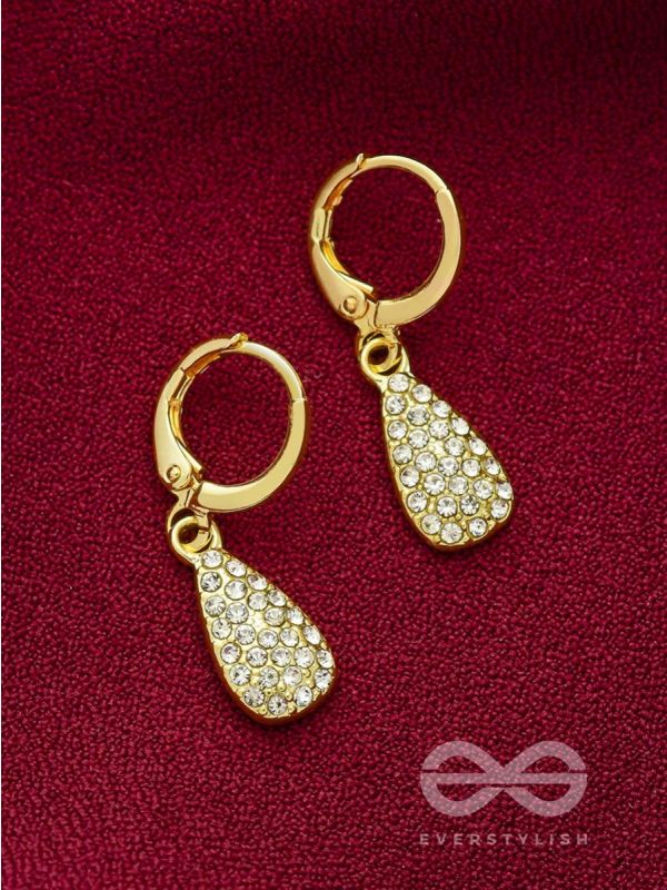 Sparkling Mist Droplets- Rhinestones Studded Golden Earrings
