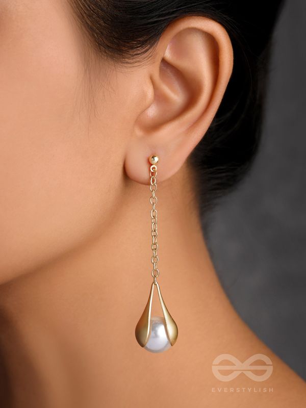 Buy Moon Studs Moon Earrings Star Earrings Moon Star Online in India  Etsy