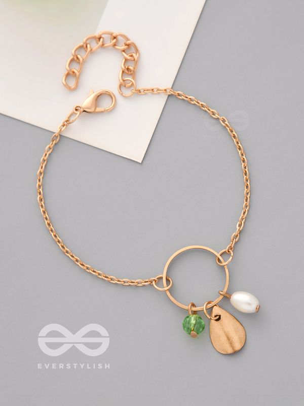 The Trinity Ring- Elegant Golden Bracelet