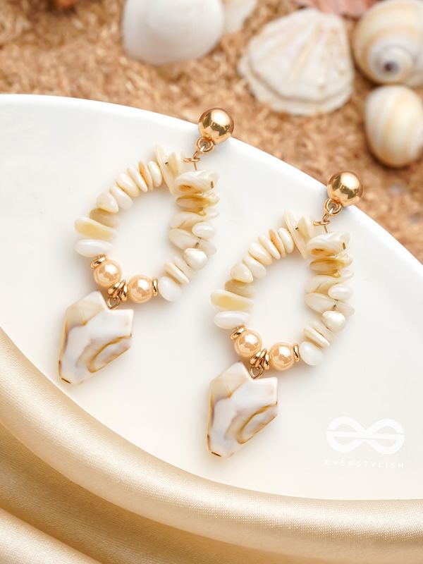 The Coastal Charm- Golden Embellished Earrings