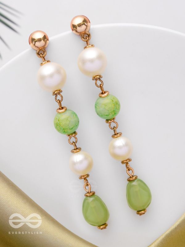 The Minty Marbles- Golden Pearl Earrings