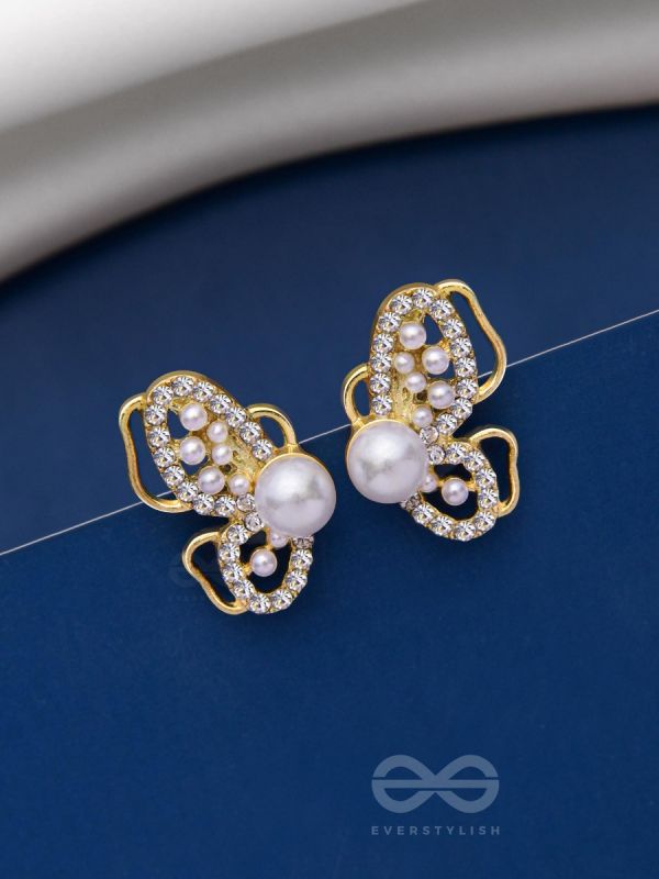 SPREADING THE WINGS - GOLDEN PEARL STUDS