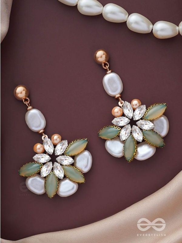 THE ORCHARD DAZZLES - STATEMENT DROP EARRINGS