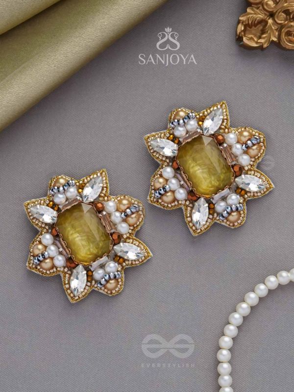 DYAUTA - STAR-LIKE GLOW - STONE, BEADS AND PEARLS EMBROIDERED STUD EARRINGS