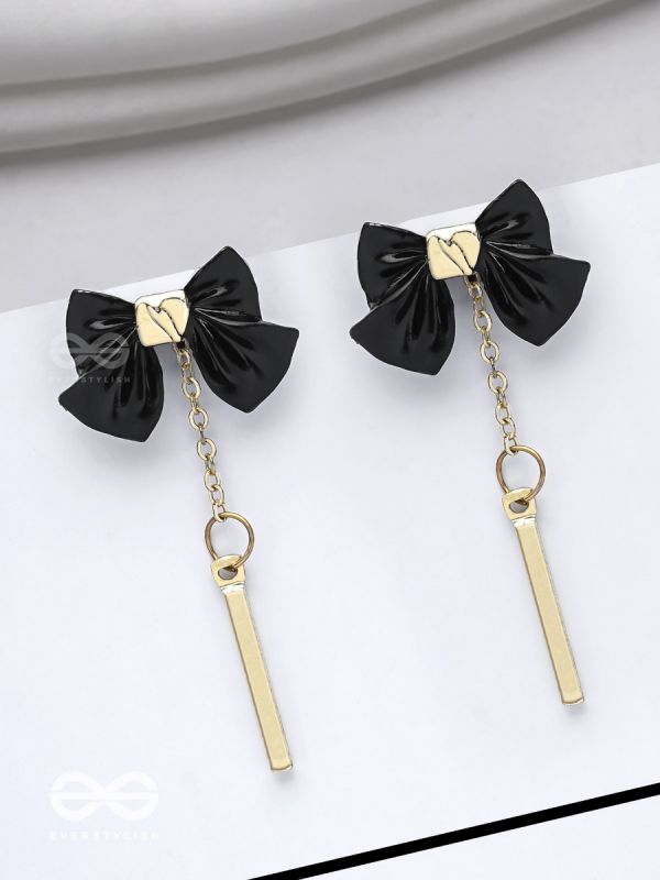 MIDNIGHT BOW - GOLDEN EMBELLISHED EARRINGS