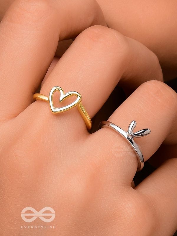 LINKIN' HEARTS -CASUAL RINGS (SET OF 2)