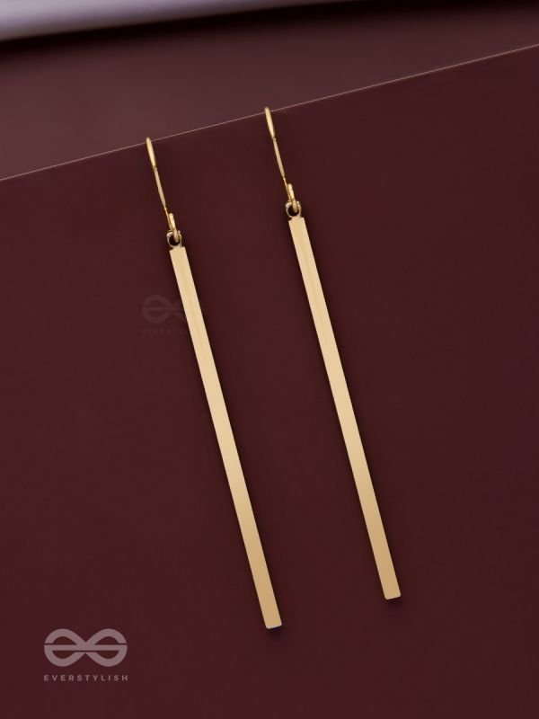 THE LUXURY DIMENSIONS - CLASSIC GOLDEN EARRINGS