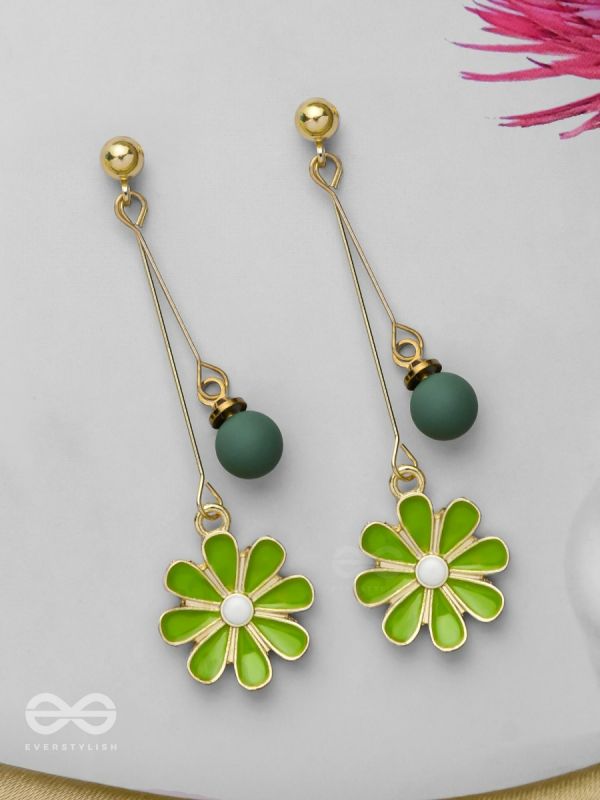 THE BLOSSOMING BEADS - GOLDEN EMBELLISHED EARRINGS (GREEN)