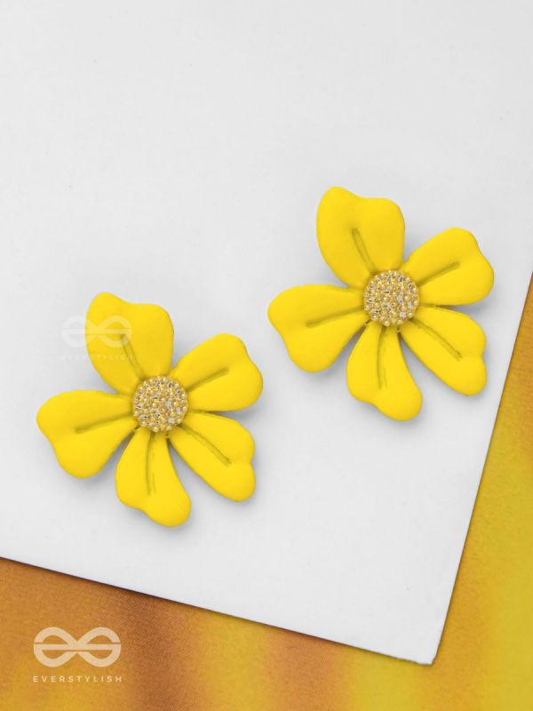 THE FLORAL FLING - GOLDEN AND YELLOW ACRYLIC STUD EARRINGS