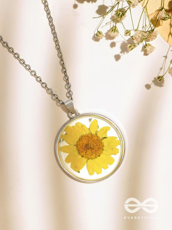 Buttercup Bliss - Pressed Flower Resin Pendant With Anti-Tarnish Coating 