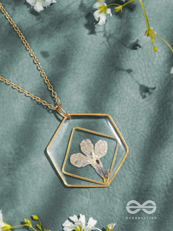 The Fairy Bloom - Pressed Flower Resin Pendant With Anti-Tarnish Coating