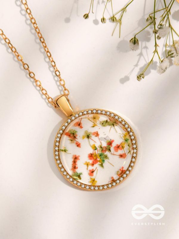 Breath Of Spring - Pressed Flower Resin Pendant With Anti-Tarnish Coating 