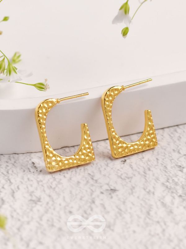 A Pixel Play - Golden Stainless Steel Earrings With Anti-Tarnish Coating