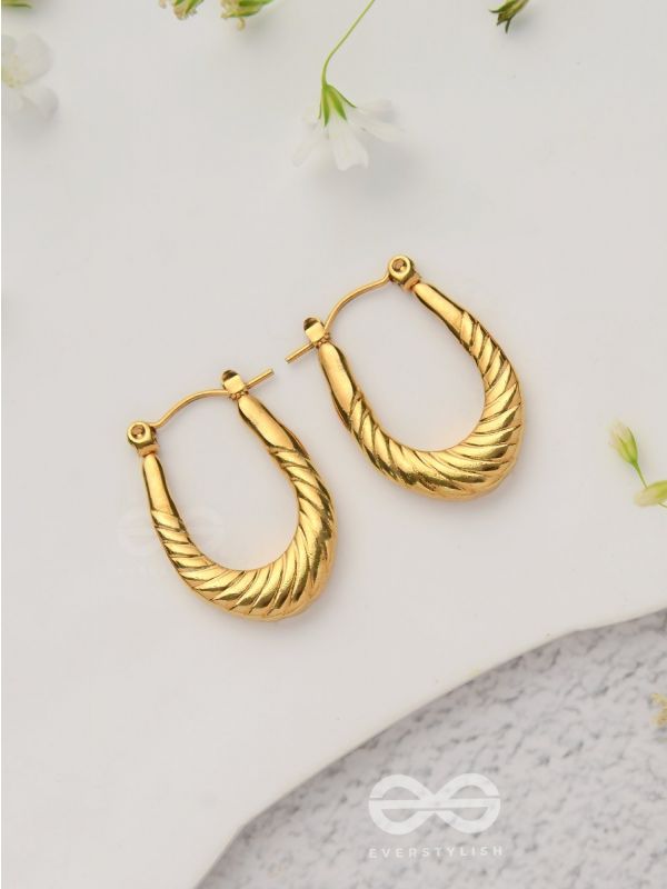 Moonbeam Echoes - Golden Stainless Steel Earrings With Anti-Tarnish Coating