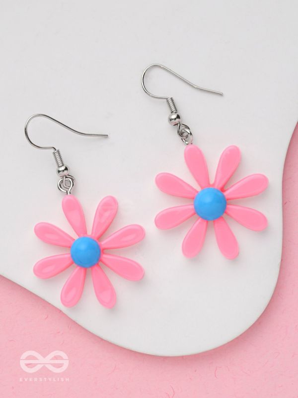 Bloom In Style - Elegant Acrylic Earrings (Pink)