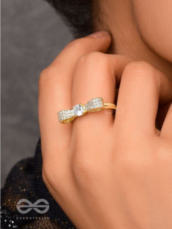 Sparkling Bow Affair - Golden Embellished Ring 