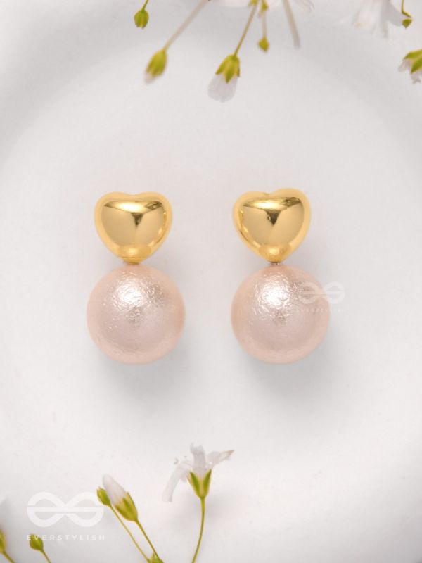 Heart's Delight - Golden Earrings