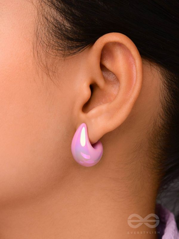Shining Cresents - Holographic Acrylic Earrings (Pink)