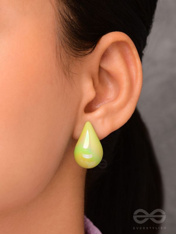 Glitter Drops - Holographic Acrylic Earrings (Green)