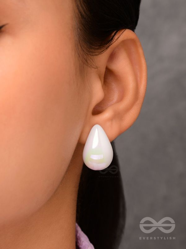 Shining Crescents - Holographic Acrylic Earrings (White)