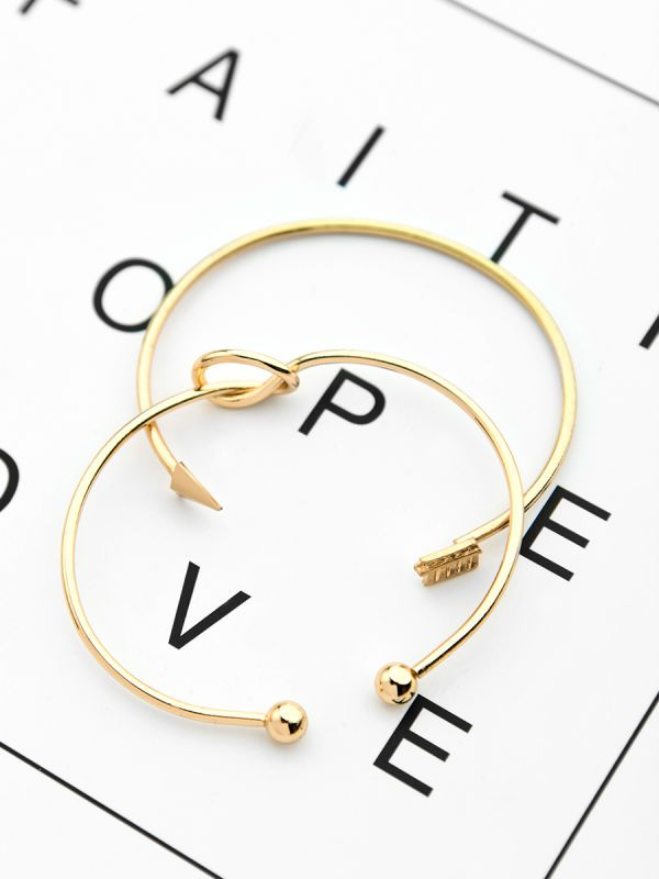 The Knot and Arrow Set of Two Bracelets - Golden