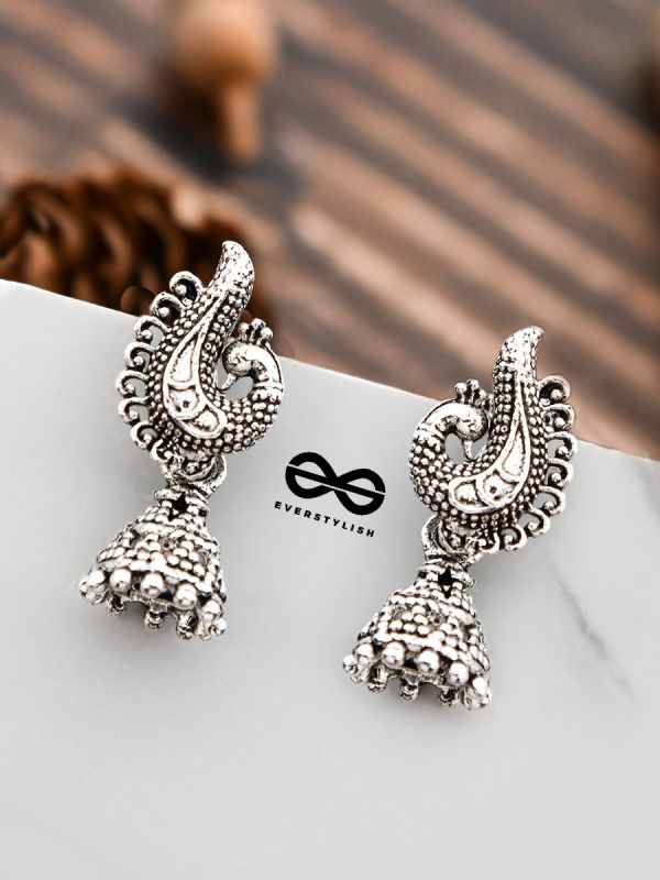 The Cute Motifs - Tiny Trinket Earrings